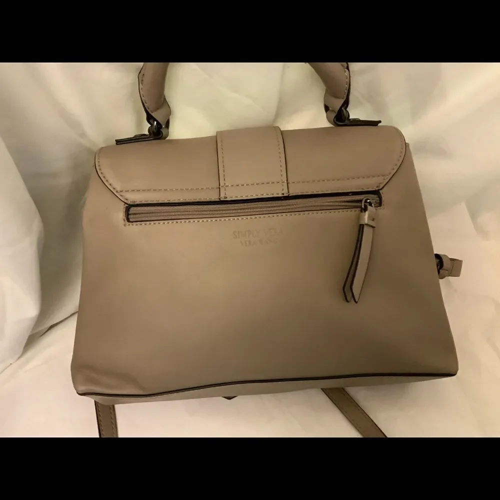 New Vera Wang Simply Vera Soft Pink Purse Hand Bag Shoulder Bag Faux leather